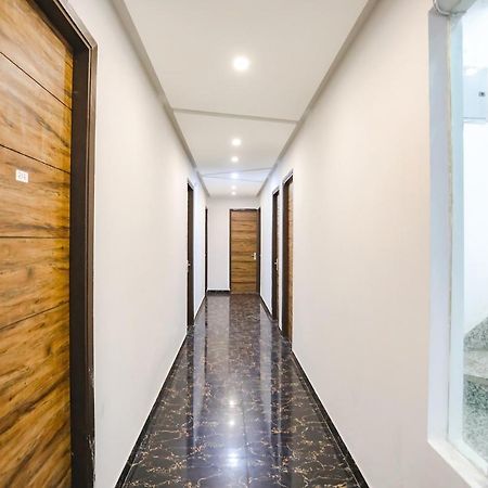 Fabhotel F9 Sector 19 ノイダ エクステリア 写真