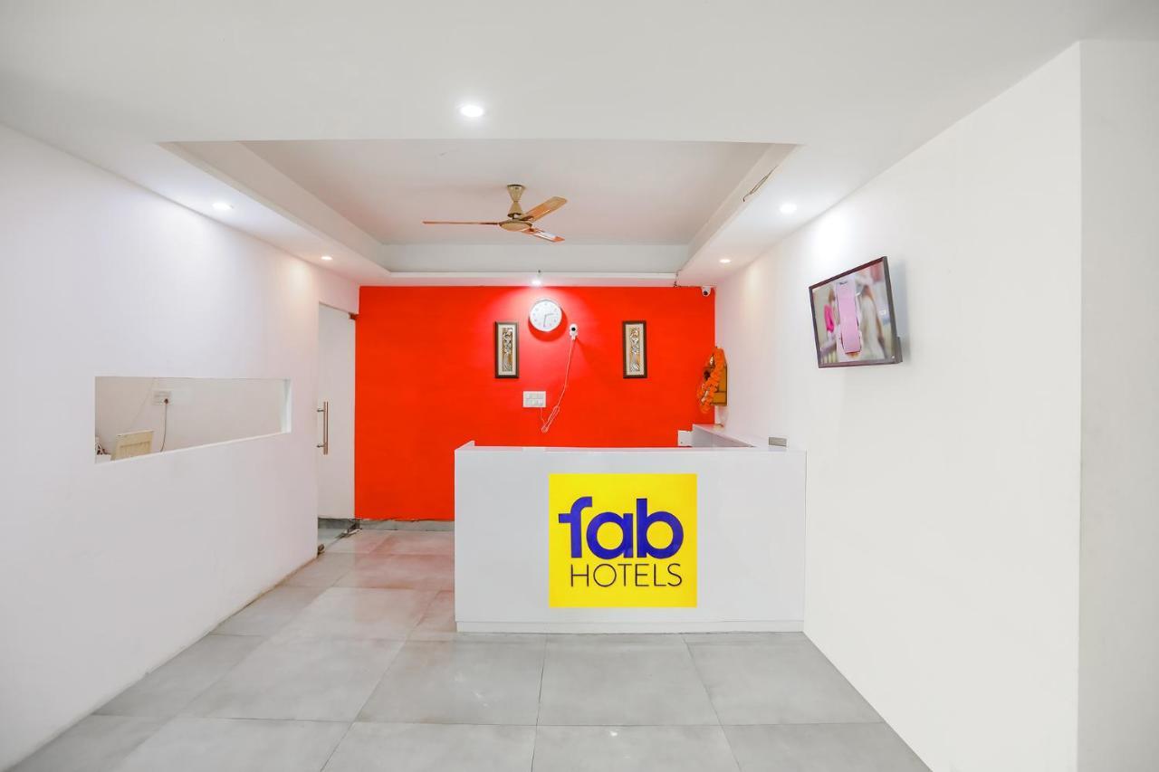 Fabhotel F9 Sector 19 ノイダ エクステリア 写真