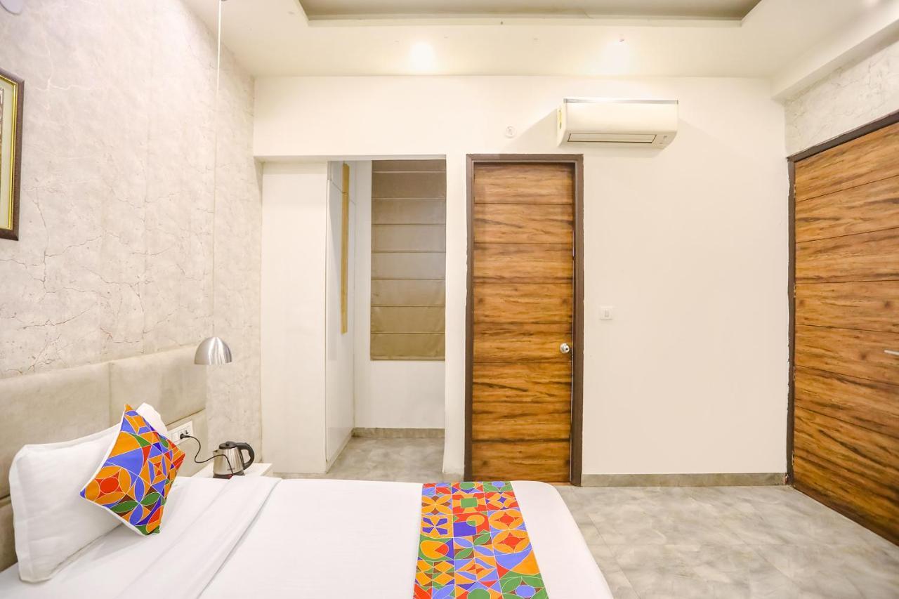 Fabhotel F9 Sector 19 ノイダ エクステリア 写真