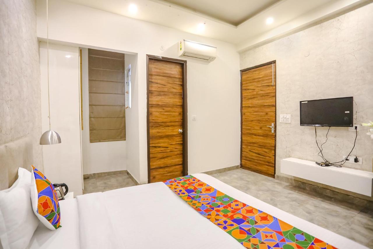 Fabhotel F9 Sector 19 ノイダ エクステリア 写真